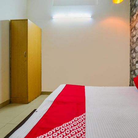 Hotel O Unique Delhi Home Stay Nueva Delhi Exterior foto