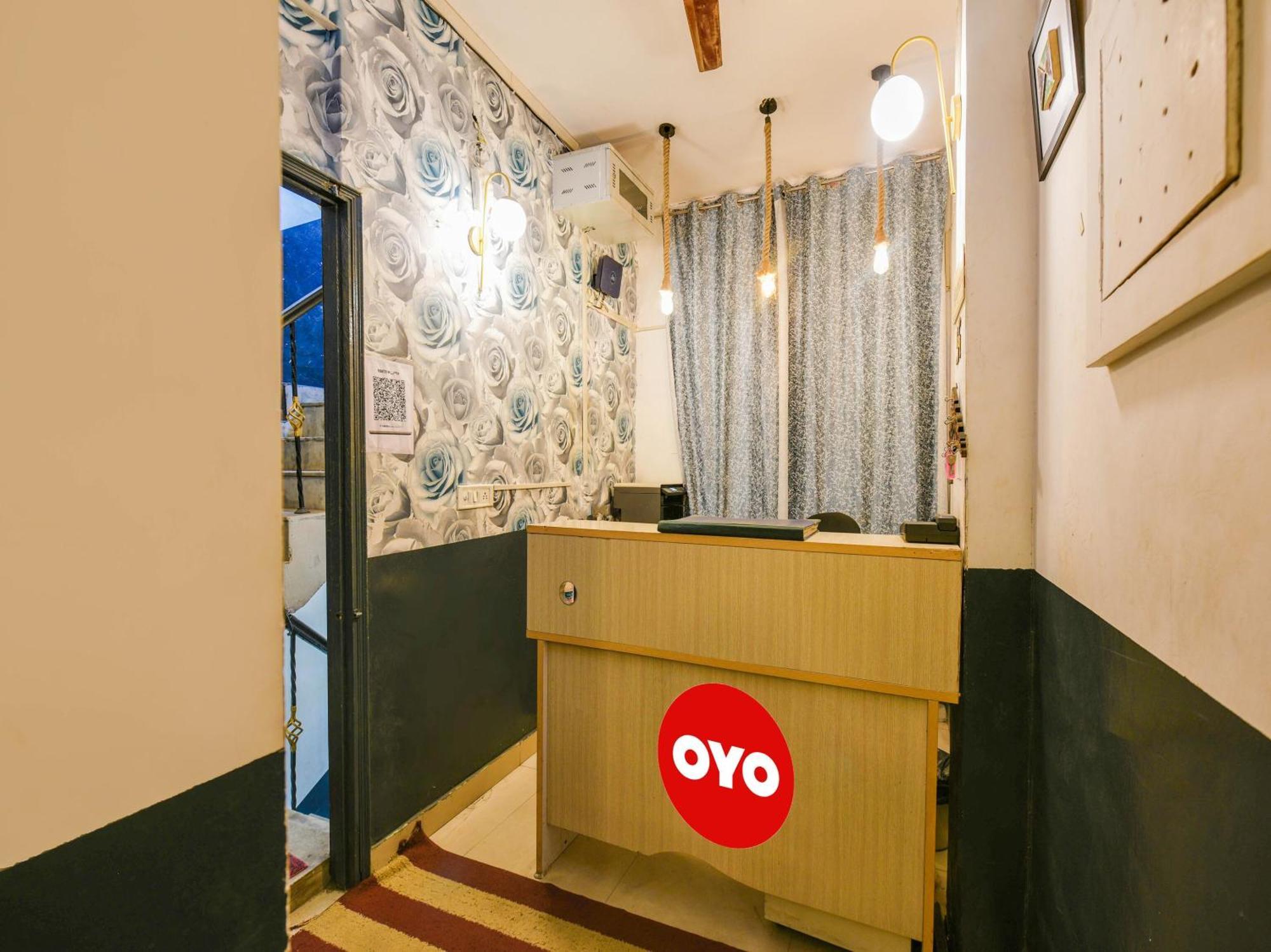 Hotel O Unique Delhi Home Stay Nueva Delhi Exterior foto